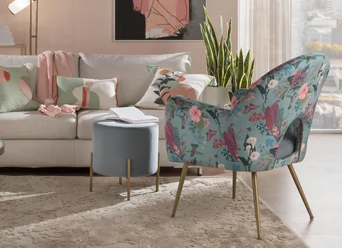 Poltrone piccole da salotto: isole di comfort in un mare d’eleganza