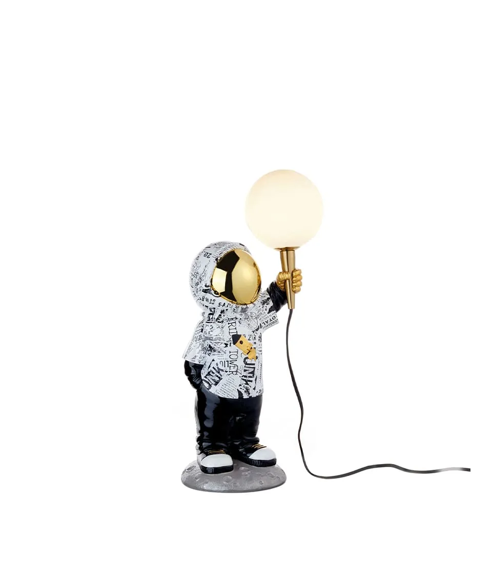 Lamp astronaut