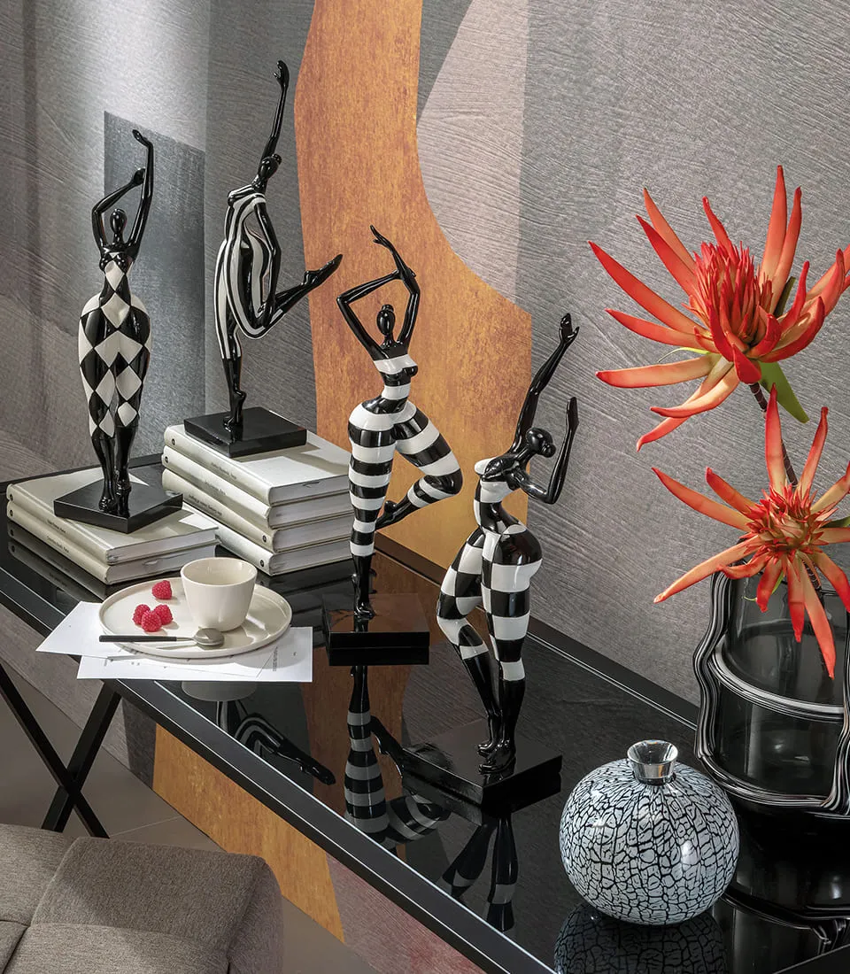 DECORATIVE SPHERE PLUTONE