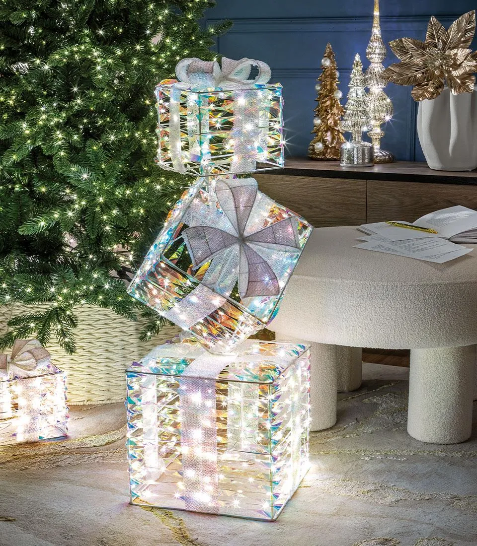 Set of decorative items dreams are shining