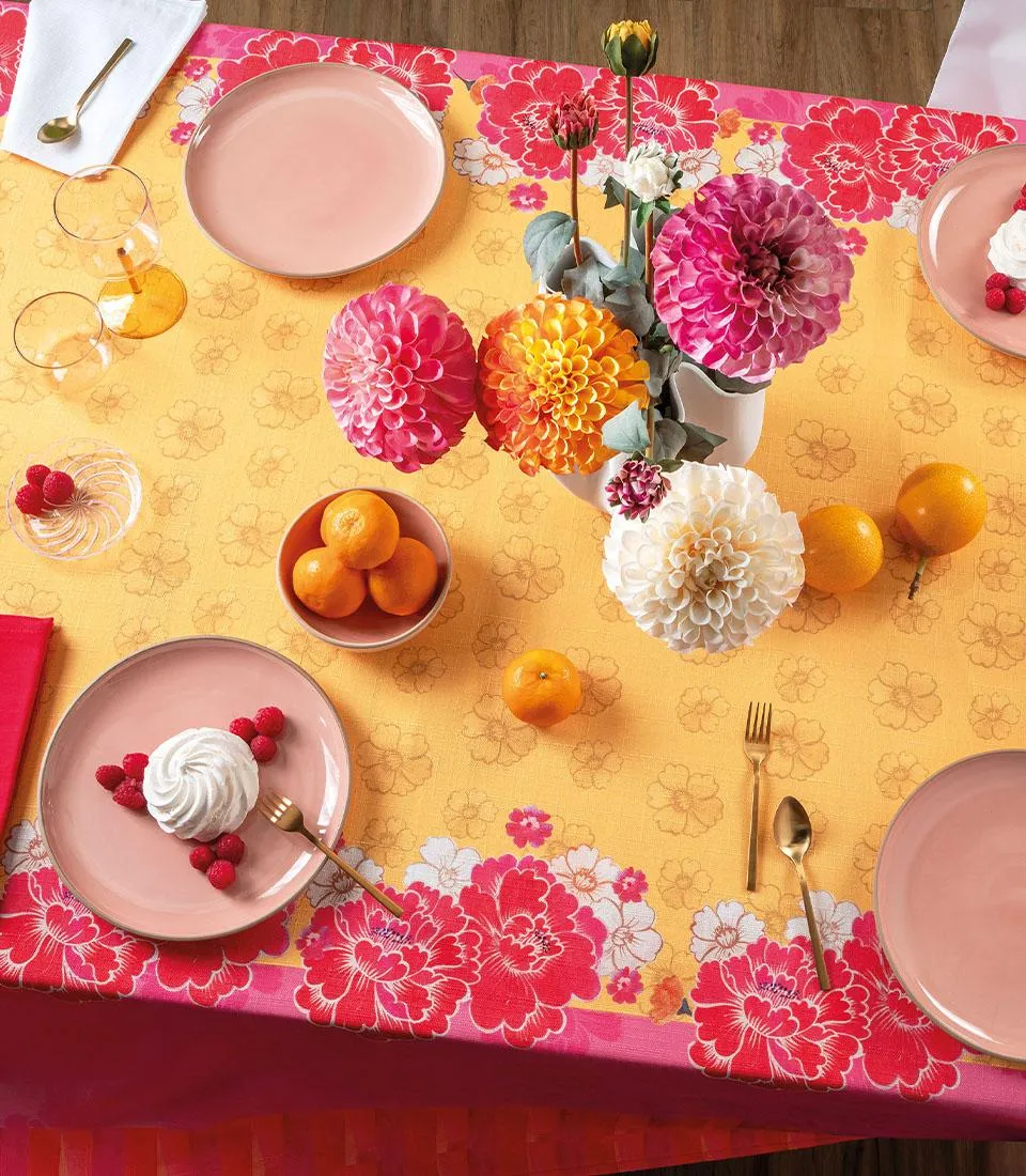 Lhasa- stain-resistant tablecloth