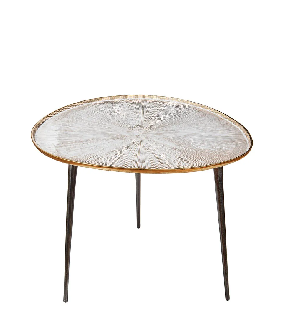 Medium table