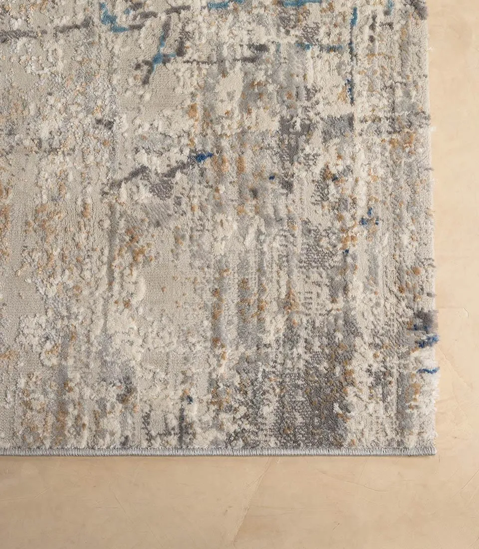 Carpet with embossed decoration