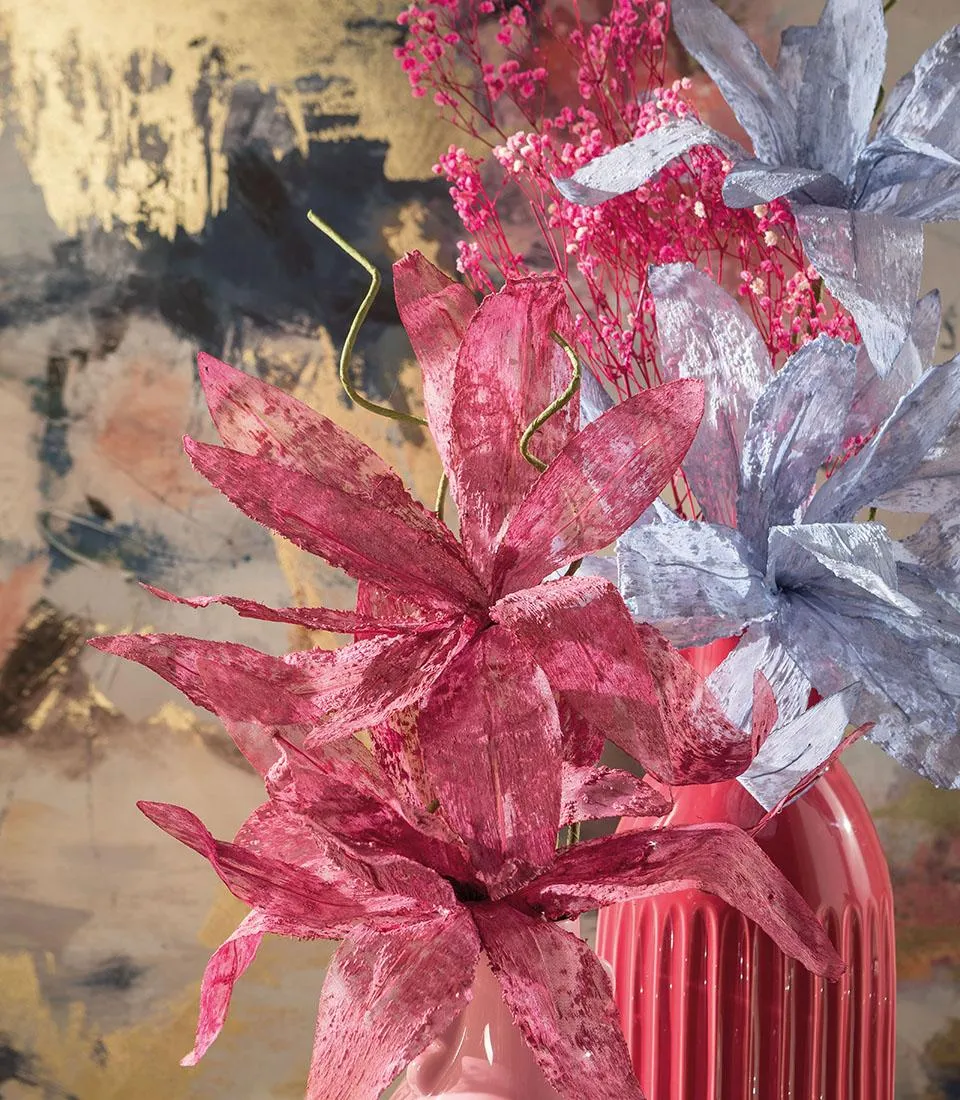 Magnolia porpurea, pale blue