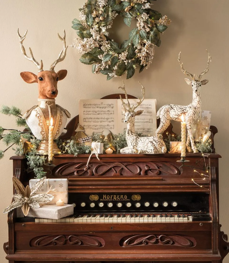 Decorative bust Ball in the wood