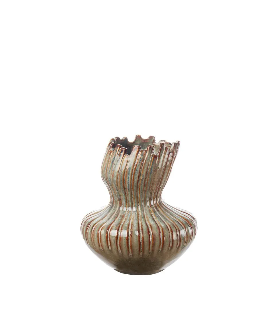 Short vase