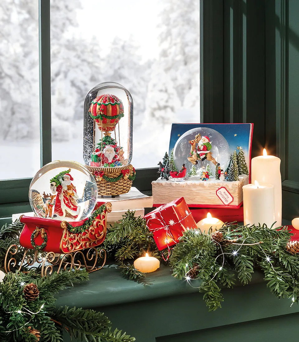 SNOWBALL BOOK WITH MUSIC BOX