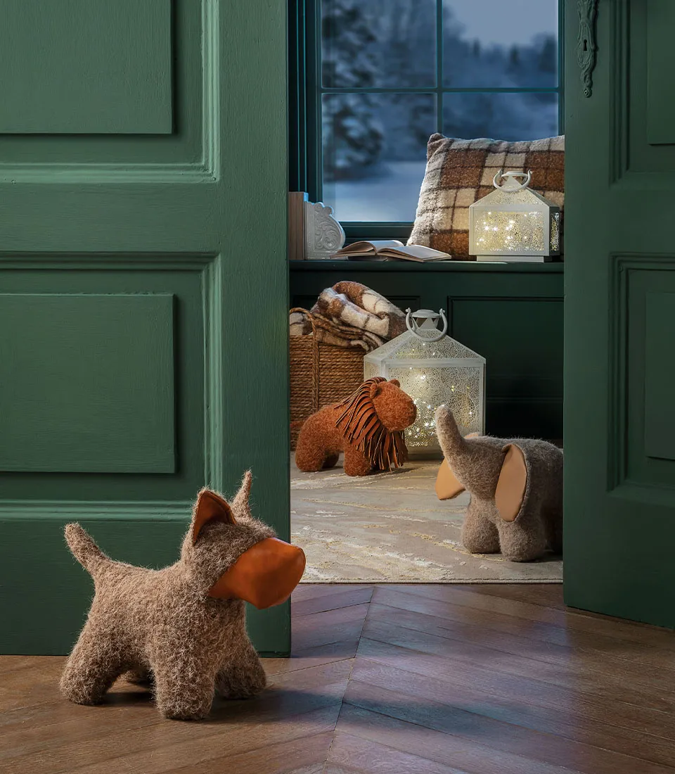 DOOR STOPPER LION