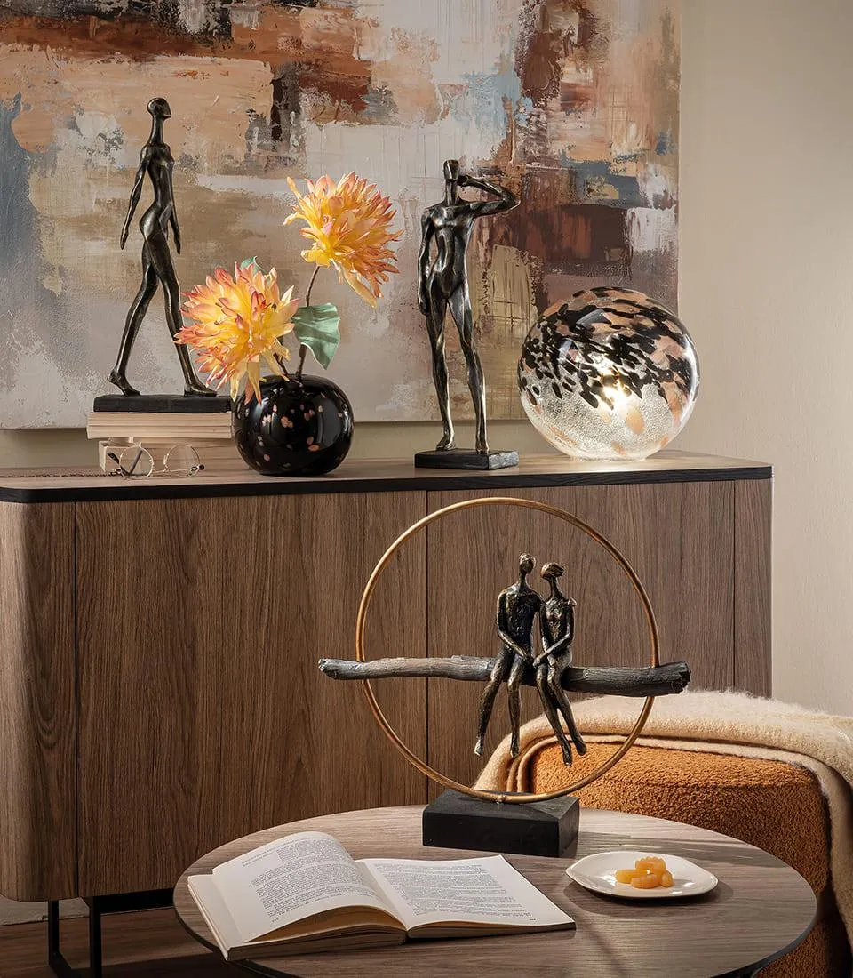 DECORATIVE SCULPTURE MAN