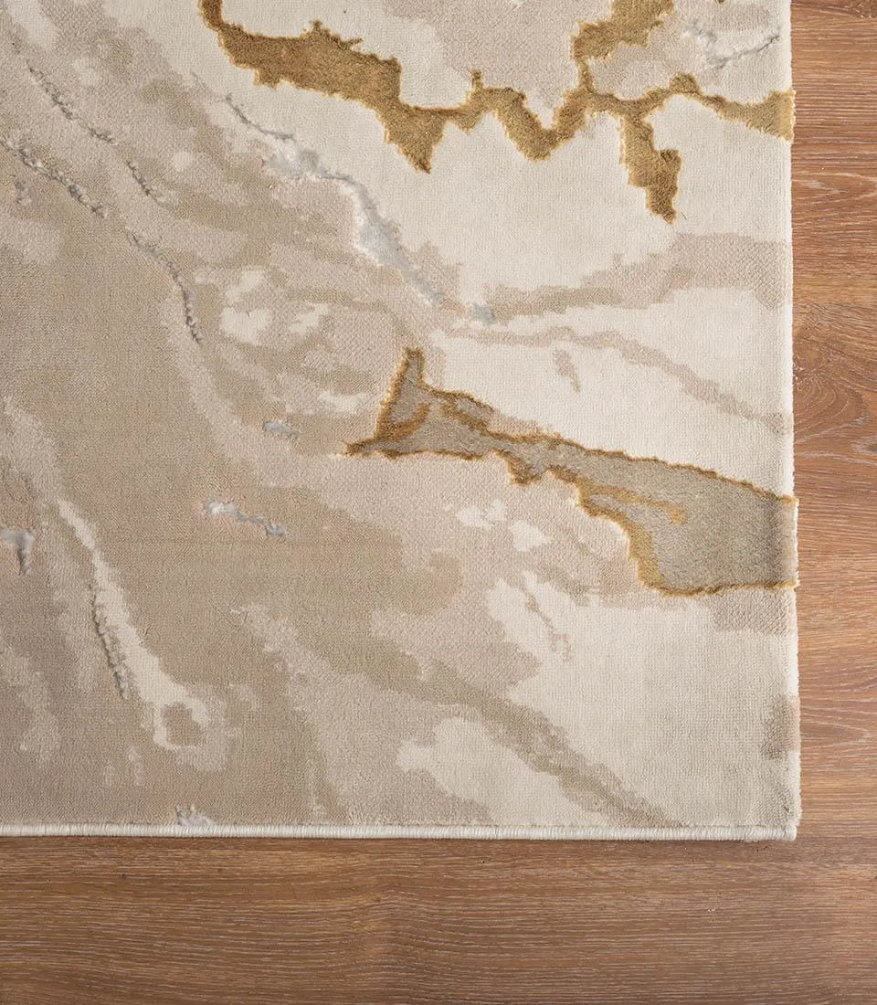 Carpet with embossed decoration