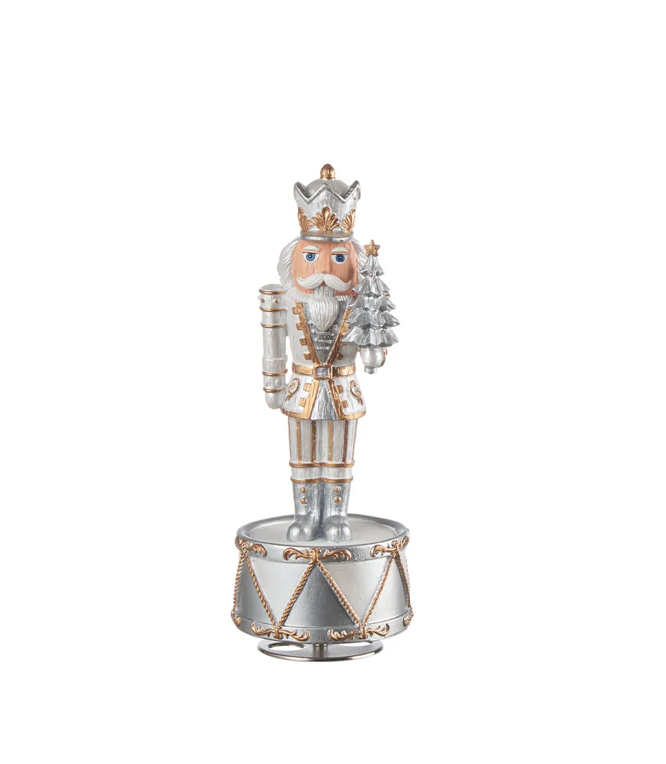 Music box soldier with tree