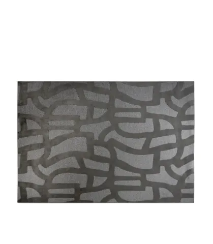 Carpet with embossed decoration