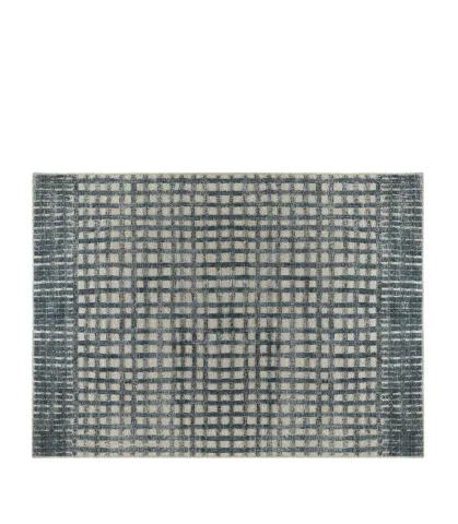 Carpet with embossed decoration